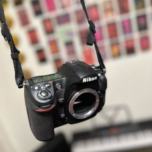 NIKON D300 camera. - Picture 8 of 15